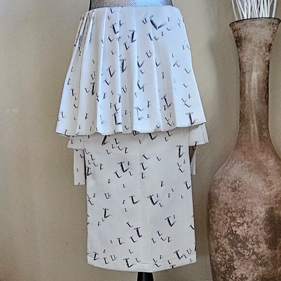 KOREAN DESIGNER Skirt - Picture 3 of 8